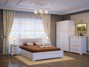 Спальный гарнитур Классика из массива